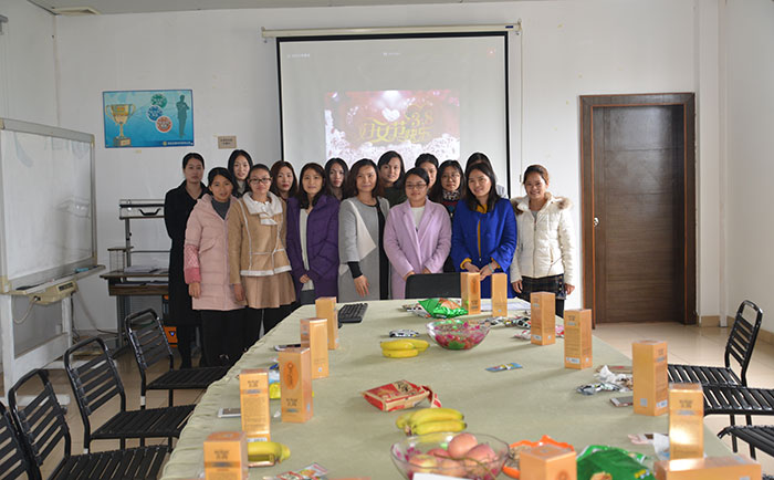 揚(yáng)鑫發(fā)精神，展巾幗風(fēng)采-鑫發(fā)婦女節(jié)茶話(huà)會(huì)